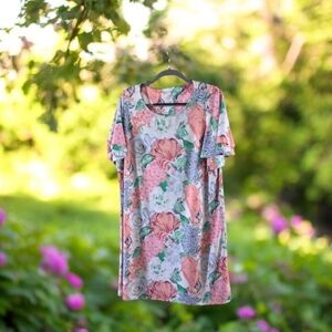 Kim Rogers lounging dress floral pattern pretty sleeves this is a petite…